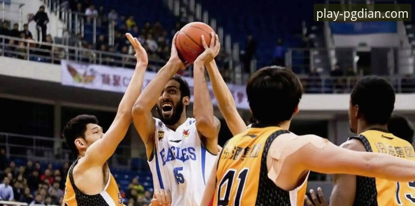 PG电玩城新手教程 山西97-94险胜青岛 vs 广厦卫冕冠军:CBA季后赛的紧张对决,PG电玩城新手教程带你深度解析